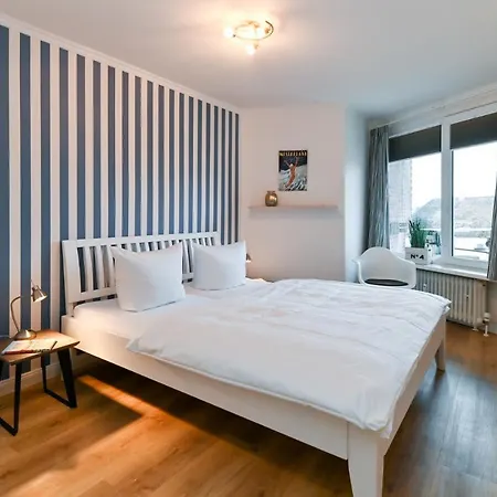 Kamperhof 51 *